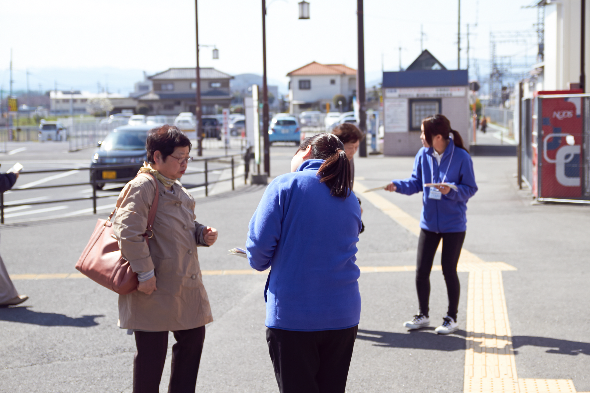 開院と内覧会開催を街頭告知